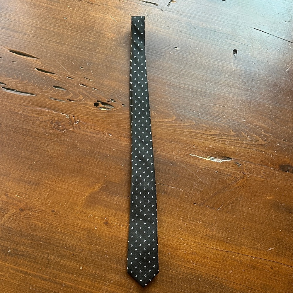 Classic Black Patterned Men'sTie 100% SILK
